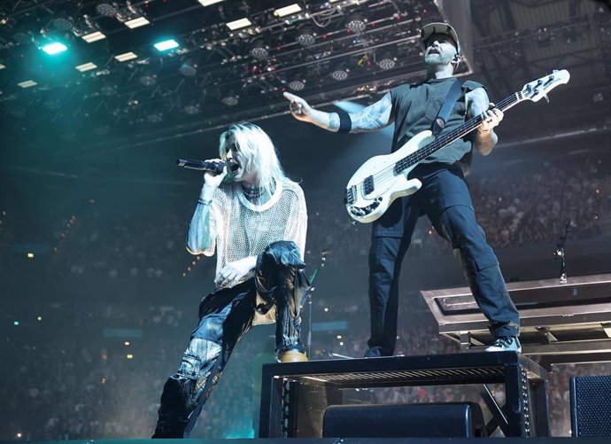 Archivo - La banda de rock Linkin Park durante un concierto