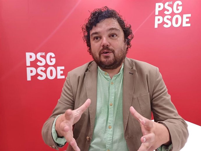 Archivo - El portavoz de la Ejecutiva del PSdeG, Julio Torrado.