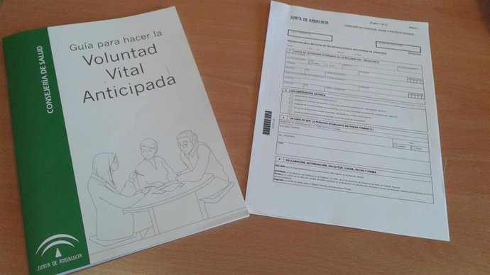 Archivo - Documentación sobre el testamento vital.