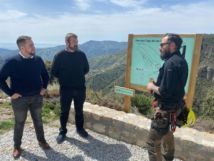 Finalizan las obras de construcción y acondicionamiento de la Vía Ferrata en el Tajo de las Viñas de Lentegí.