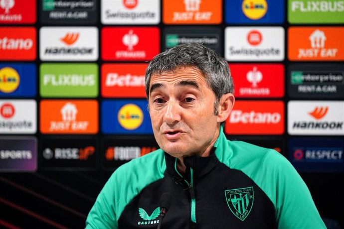 El entrenador del Athletic Club, Ernesto Valverde, en rueda de prensa. 