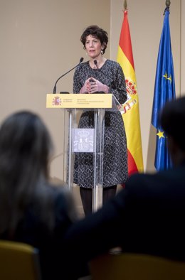 8cae1b5fa60bc0fbea6cd14304de5970.jpg