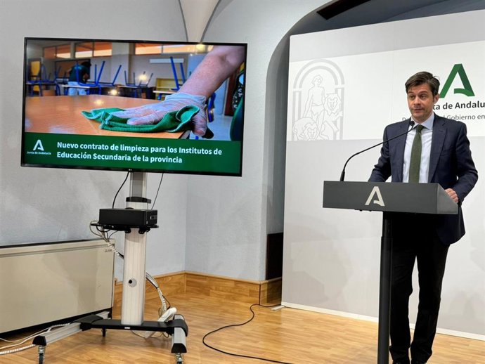 El delegado de Desarrollo Educativo y Formación Profesional de la Junta de Andalucía en Córdoba, Diego Copé.