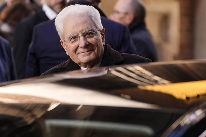 Archivo - 20 de novembro de 2024, Itália, Turim: O presidente italiano Sergio Mattarella sai durante as comemorações do bicentenário do Museu Egípcio (Museo Egizio) em Turim. O novo layout da Galeria dos Reis para os 200 anos é inaugurado. Foto: Fabio