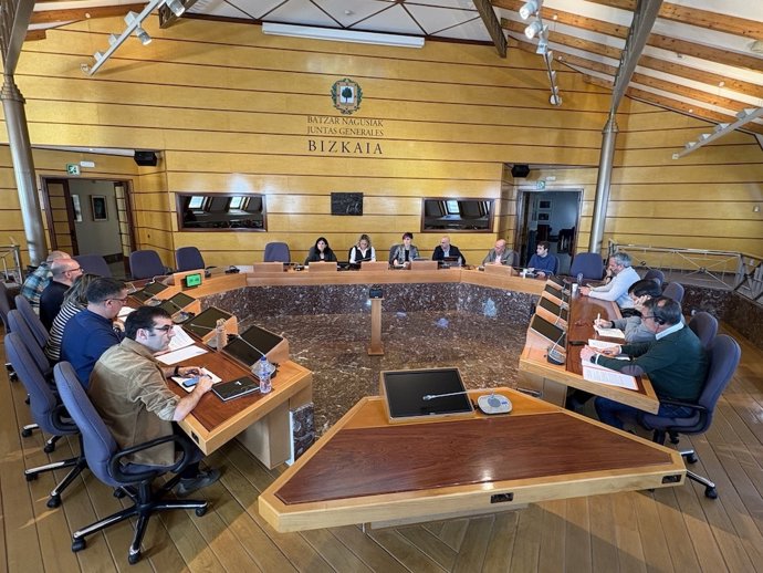 Comparecencia en comisión de la diputada de Medio Natural y Agricultura de Bizkaia, Arantza Atutxa.