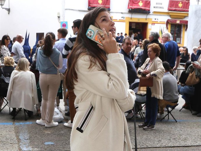 Tana Rivera en la procesión 'El Baratillo', a 16 de abril de 2025, en Sevilla (España).