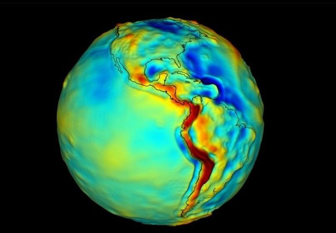 Um mapa da gravidade da Terra. O vermelho indica as áreas com a atração gravitacional mais forte, e o azul indica as áreas com a mais fraca. Um gradiômetro de gravidade quântica poderia um dia gerar mapas como esse com uma precisão sem precedentes.