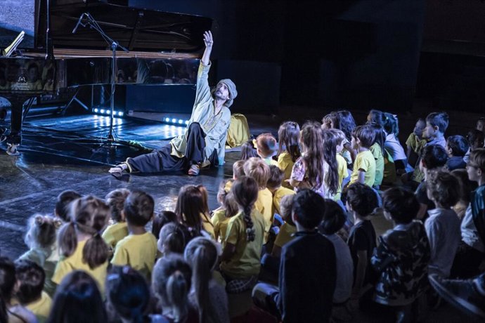 L'Escalante encara la recta final d'esta temporada amb contes clàssics i tecnologia ancestral