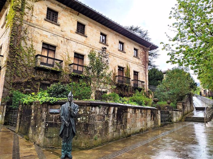 Elorrio (Bizkaia) en una jornada lluviosa