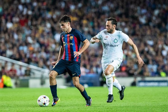 Archivo - Pedri Gonzalez of FC Barcelona in action during the UEFA Champions League, Group C, football match played between FC Barcelona and FC Internazionale at Spotify Camp Nou on October 12, 2022