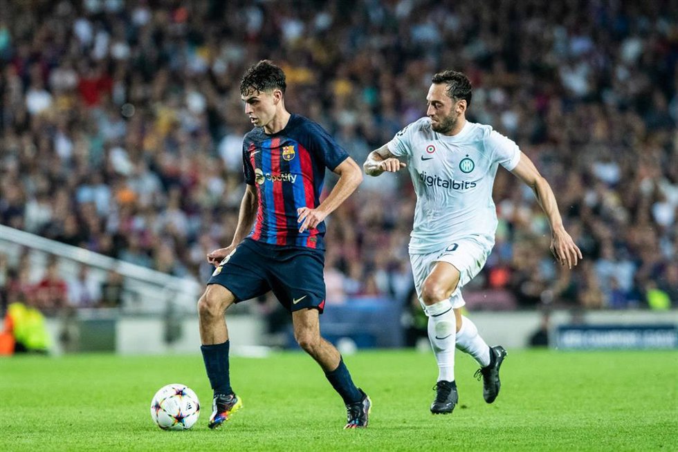 Archivo - Pedri Gonzalez of FC Barcelona in action during the UEFA Champions League, Group C, football match played between FC Barcelona and FC Internazionale at Spotify Camp Nou on October 12, 2022