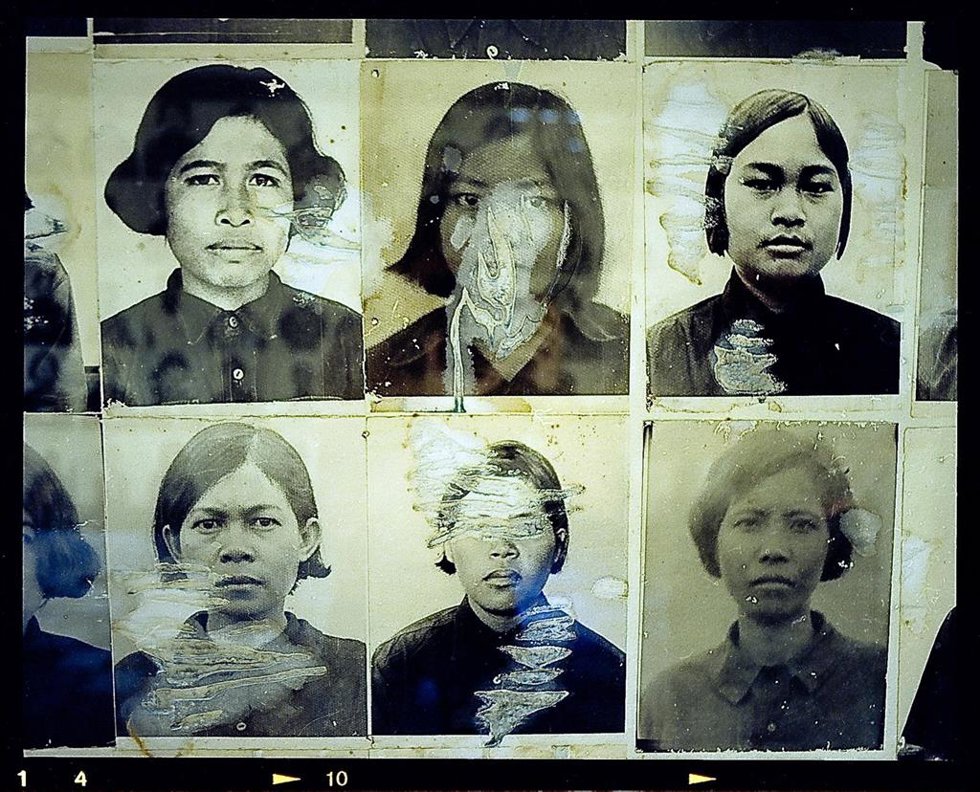 Archivo - Fotografías de algunas de las víctimas de los Jemeres Rojos en Camboya.