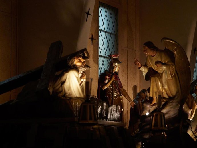 Archivo - Imagen del paso de la caída dentro de  la Hermandad de la Pasión del Señor en Pamplona.