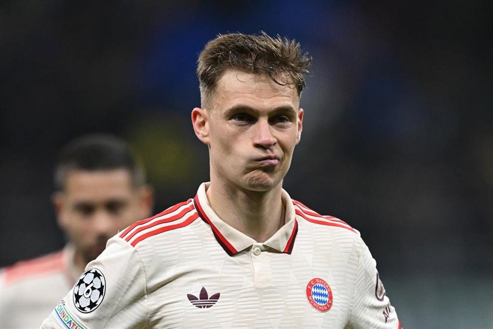 16 April 2025, Italy, Milan: Munich's Joshua Kimmich looks dejected after the UEFA Champions League quarter-final second leg soccer match between Inter Milan and Bayern Munich at the Stadio Giuseppe Meazza. Photo: Sven Hoppe/dpa