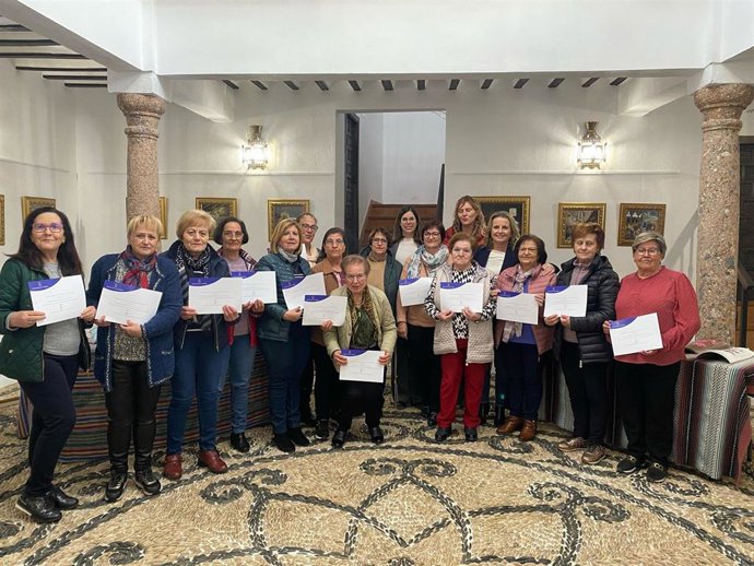 Diputación acerca los Talleres ‘Carmen de Burgos’ a la provincia con más de 60 actividades.