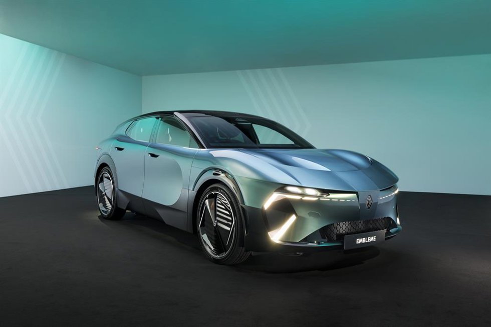 Renault lanza el 'concept car' de Embleme con un 90% menos de emisiones de CO2 durante su ciclo de vida
