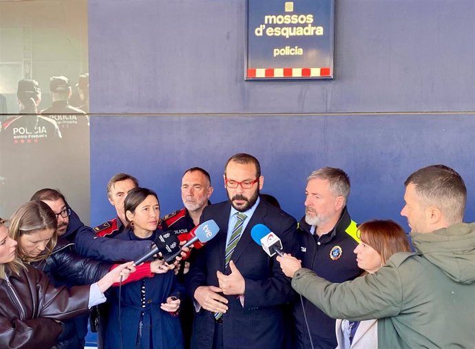 La consellera de Interior y Seguridad Pública, Núria Parlon, y el alcalde de Mataró, David Bote