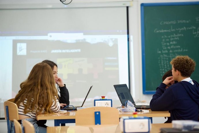 Huelva.-Educación.- Huelva impulsa el desarrollo de proyectos científicos y tecnológicos en más de 100 centros docentes