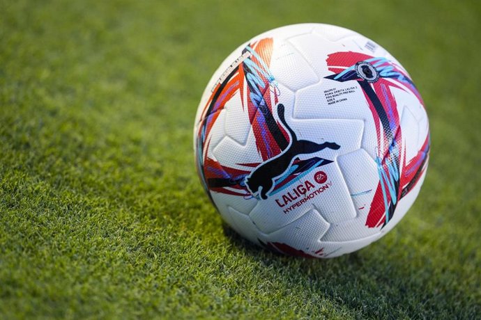 Archivo - El Elche recibe al Albacete con pretensión de escaparse en la cima.