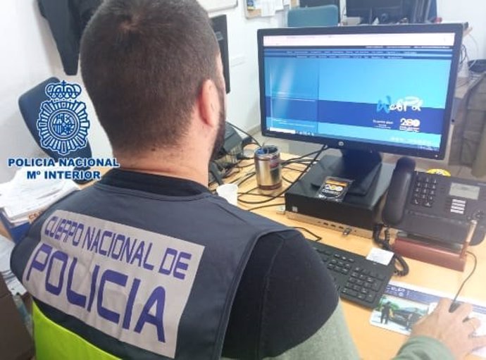 Identificada a València una dona per presumpta estafa de més de 60.000 euros a una altra dona de Melilla.