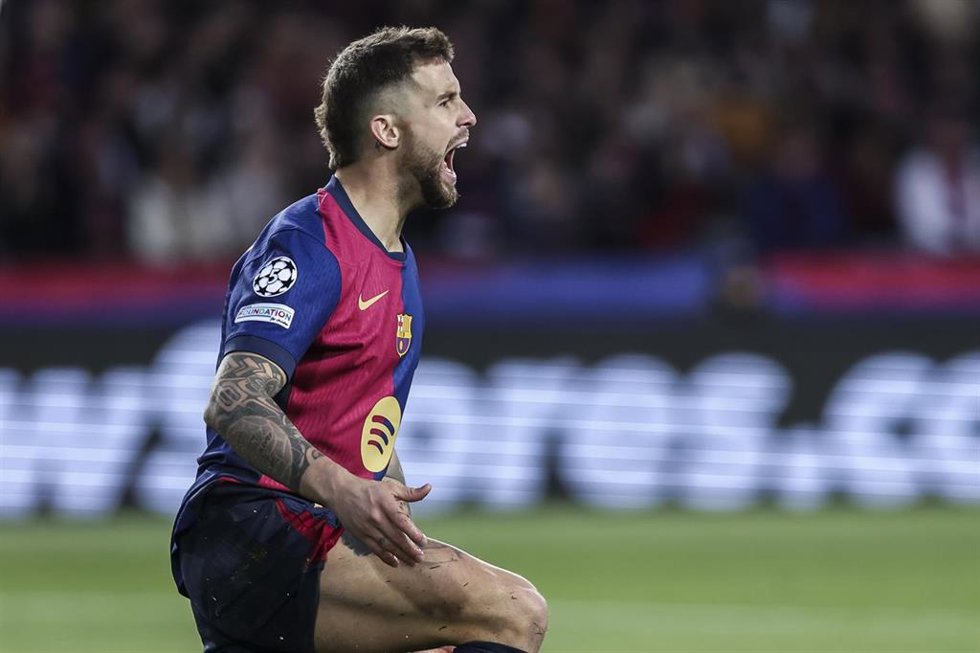 Archivo - Iñigo Martínez durante un partido del FC Barcelona
