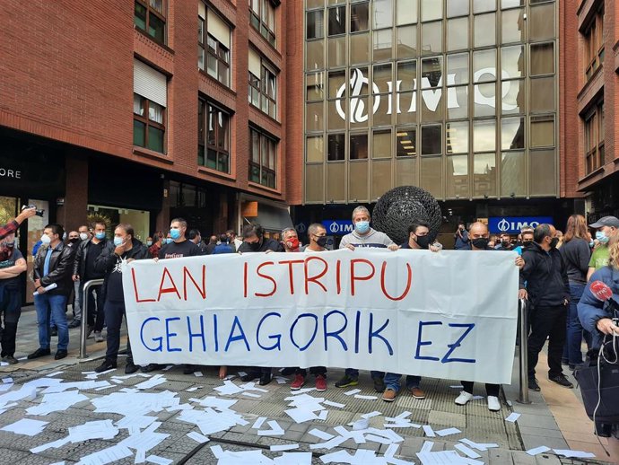 Archivo - Concentración de denuncia de los accidentes laborales (archivo)