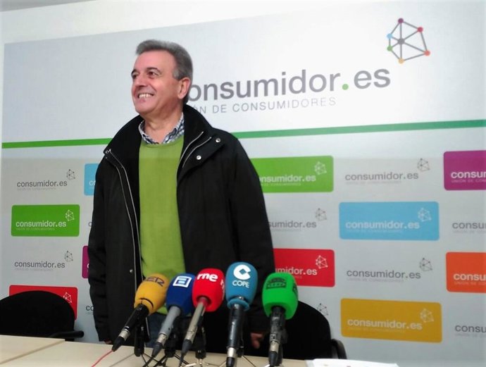 Archivo - El presidente de la Unión de Consumidores d'Asturies, UCE, Dacio Alonso.  
