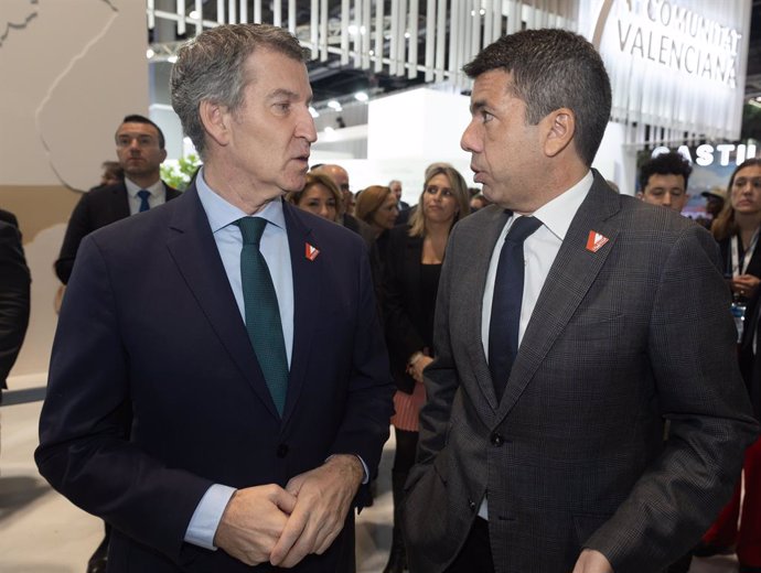 Archivo - El president del Partit Popular, Alberto Núñez Feijóo i el president de la Generalitat Valenciana, Carlos Mazón