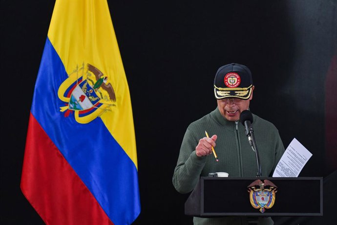 5 de abril de 2025, Pasto, Narino, Colômbia: O presidente colombiano Gustavo Petro participa de um evento na cidade de Pasto, anunciando a destruição de materiais bélicos e a incorporação em programas de substituição de cultivos dos "Comunueros del Sur", 