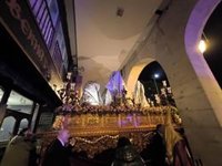 La lluvia impide finalizar la Magna Procesión del Santo Entierro de Logroño