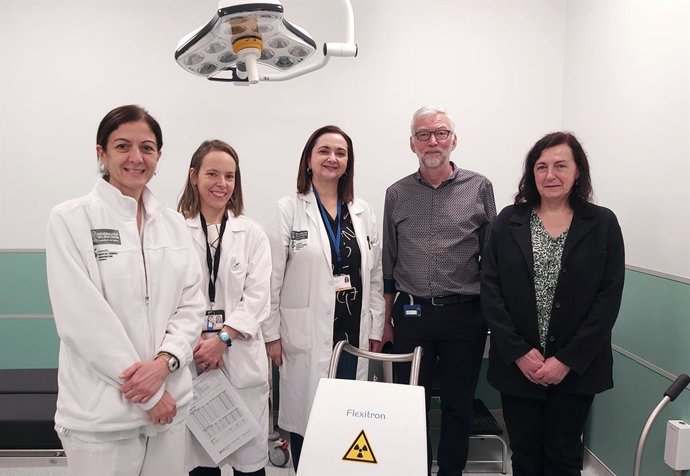 Archivo - El Hospital General de València pone en marcha la unidad de braquiterapia para tratamientos oncológicos