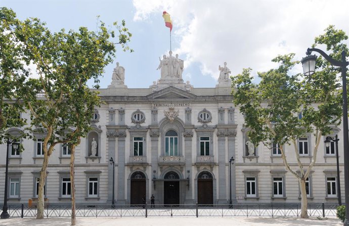Archivo - Imatge d'arxiu de la façana de la seu del Tribunal Suprem