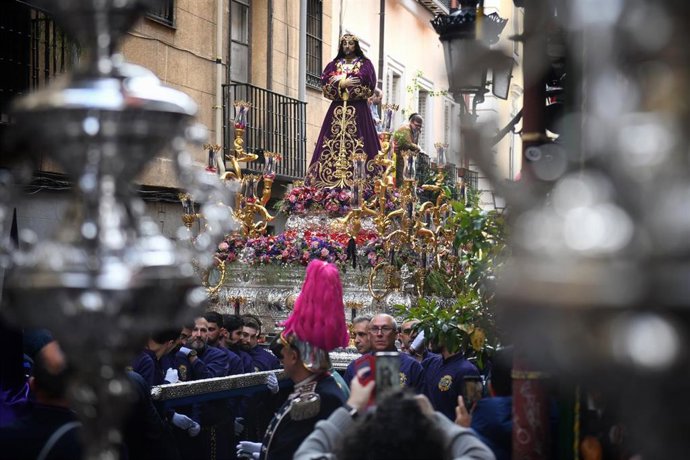 El paso de Nuestro Padre Jesús Nazareno el Pobre durante la procesión del Jueves Santo, a 17 de abril de 2025, en Madrid (España).