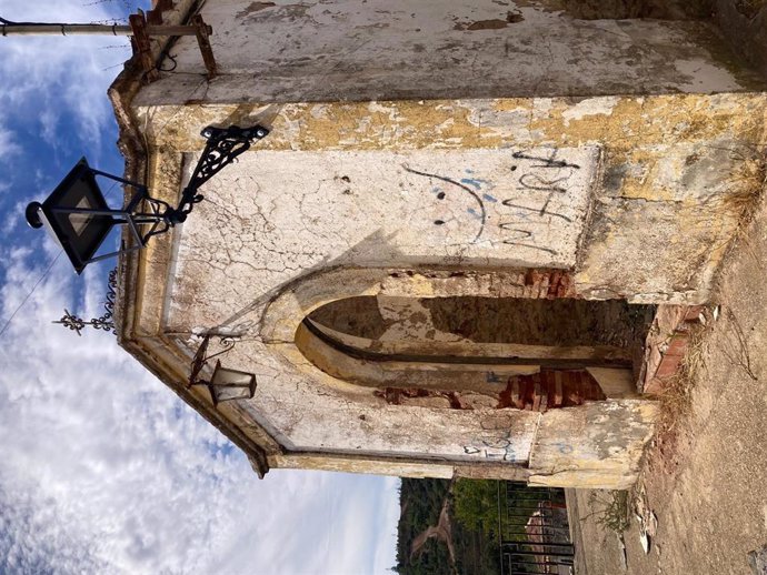 Obras de remodelación de alumbrados exteriores.