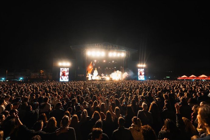ÁLVARO DE LUNA, LOS SECRETOS Y DJ NANO MARCAN EL ESPECTACULAR INICIO DE MAR DE JÁVEA ANTE 8.000 ASISTENTES