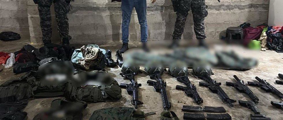 Armamento incautado tras un ataque con doce muertos en una gallera en Ecuador