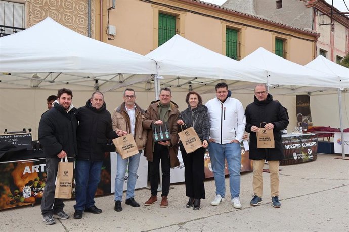 Sangarcía se vuelca con la segunda Feria de los Arrieros con la que se ha inaugurado la Caravana de Alimentos de Segovia