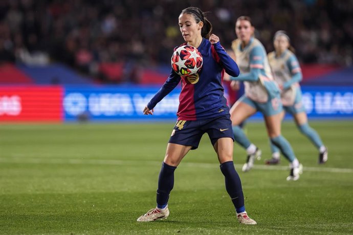 Archivo - Aitana Bonmatí en un partido de la Liga de Campeones Femenina 2025