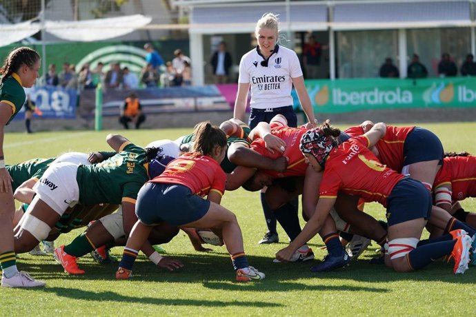 Un lance del partido amistoso de rugby entre España y Sudáfrica disputado en las instalaciones del Bonalba Resort.