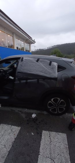 Rescatados un niño de 3 años y un perro tras quedar encerrados en un coche en Val de San Vicente