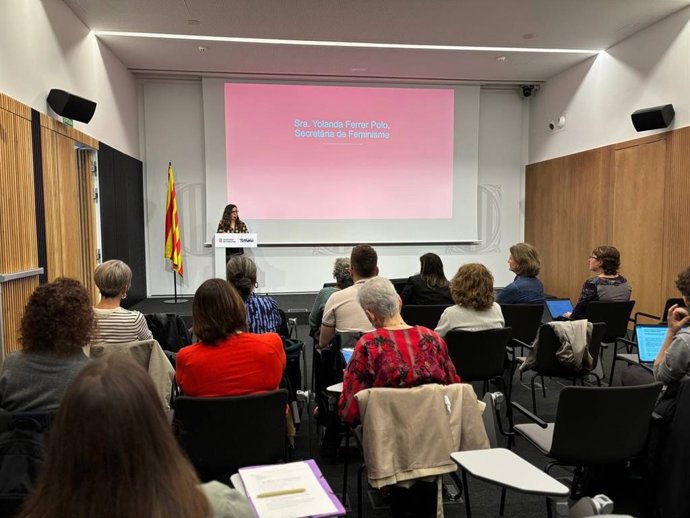 La secretaria de Feminismo del Govern, Yolanda Ferrer