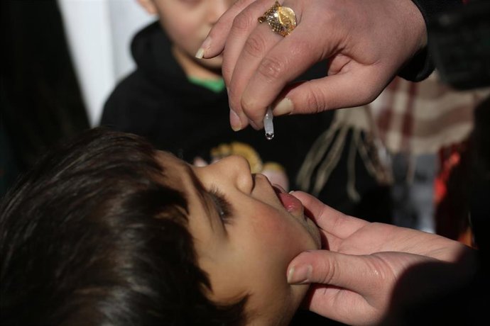Archivo - Vacunación contra la polio en Afganistán 