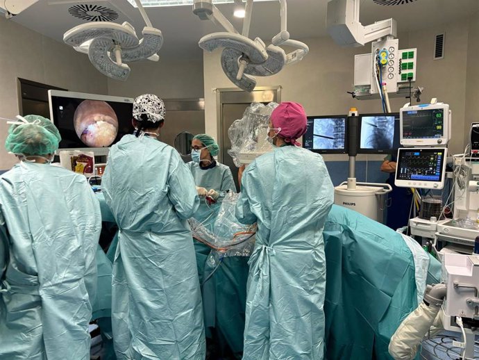 El Hospital Comarcal de Inca lleva a cabo sus primeras cirugías endoscópicas de columna lumbar