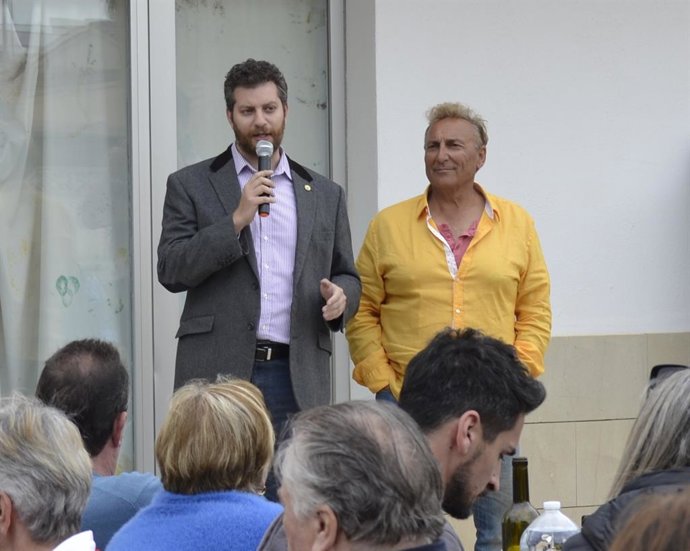 Los concejales del Partido Vecinal Llibertat Llucmajor Alexandro Gaffar y Miguel Pascual 