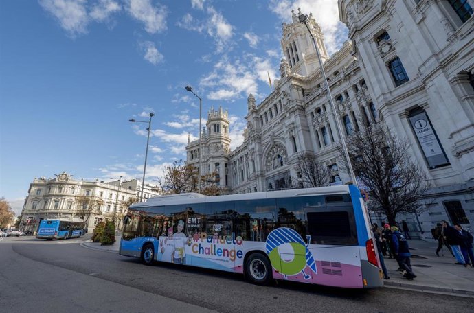 Archivo - Autobús de la EMT