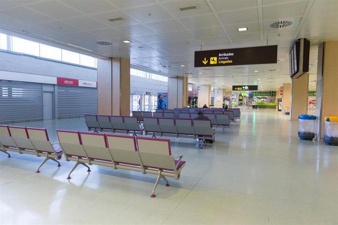 Archivo - Aeropuerto de Ibiza.