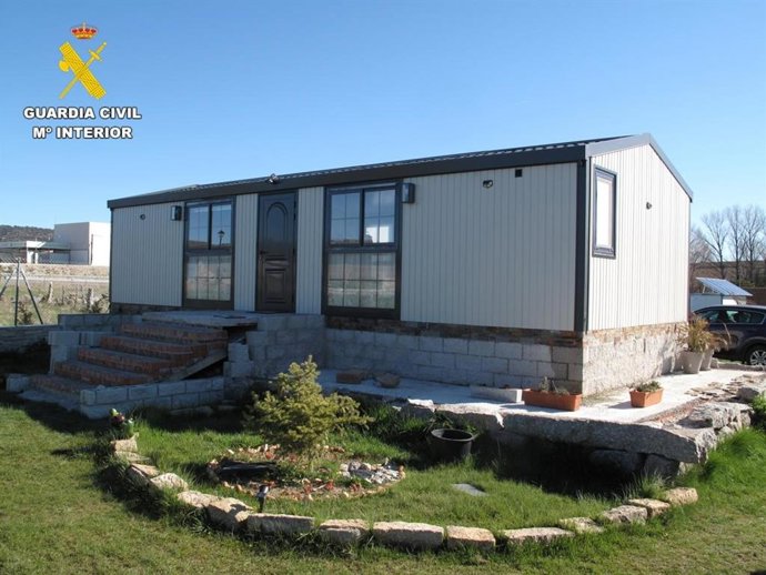 Casa móvil instalada en el Valle de Amblés sin autorización ni licencia.