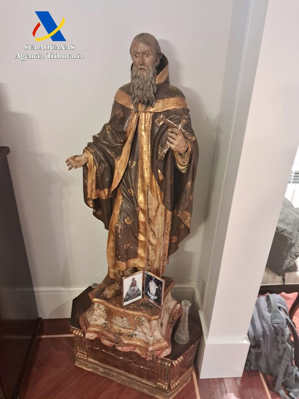 Imagen de una de las tallas recuperadas en la operación