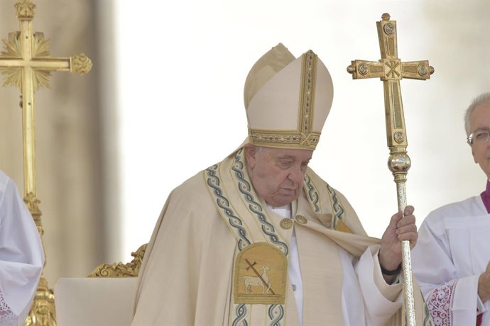 Archivo - Arquivo - Papa Francisco durante a proclamação de novos santos da Igreja Católica no Dia Mundial das Missões 2024, no Vaticano, em 20 de outubro de 2024, na Cidade do Vaticano. O Beato Manuel Ruiz Lopez e sete membros do Ordo