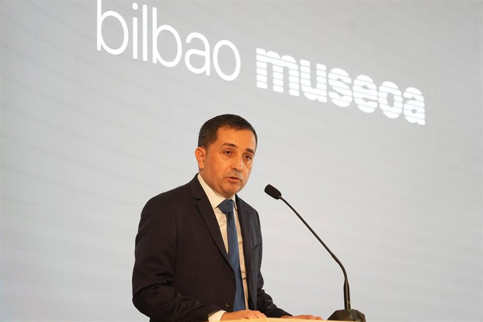 Archivo - El presidente de BBK, Xabier Sagredo Ormaza